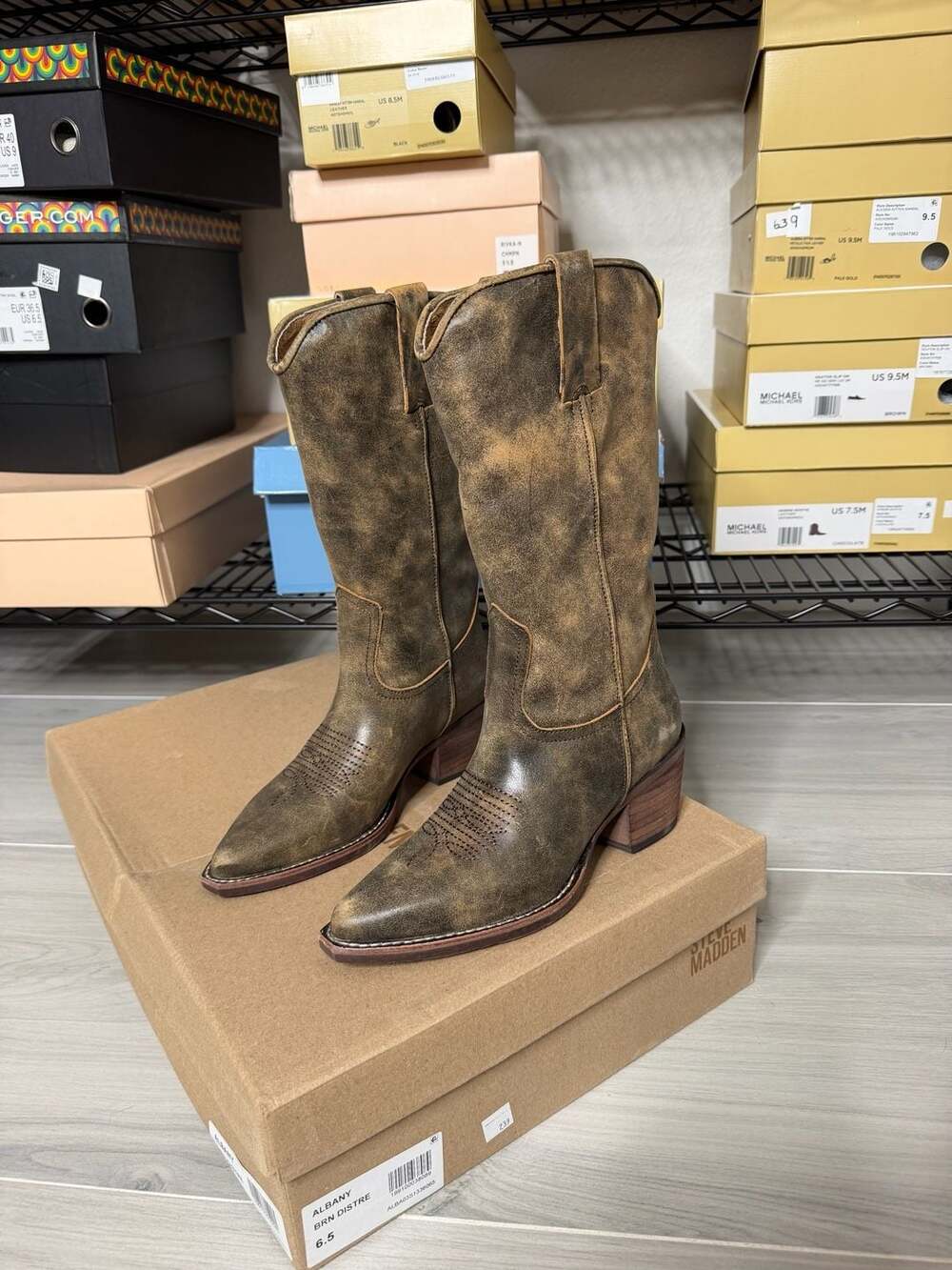 Steve Madden Albany Brown Distressed Western Cowboy Boots Women’s Leather